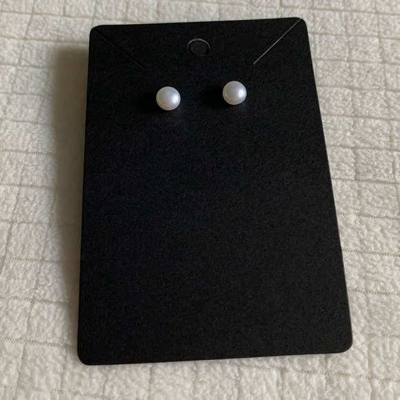 NWOT freshwater pearl earrings - Picture 1 of 9